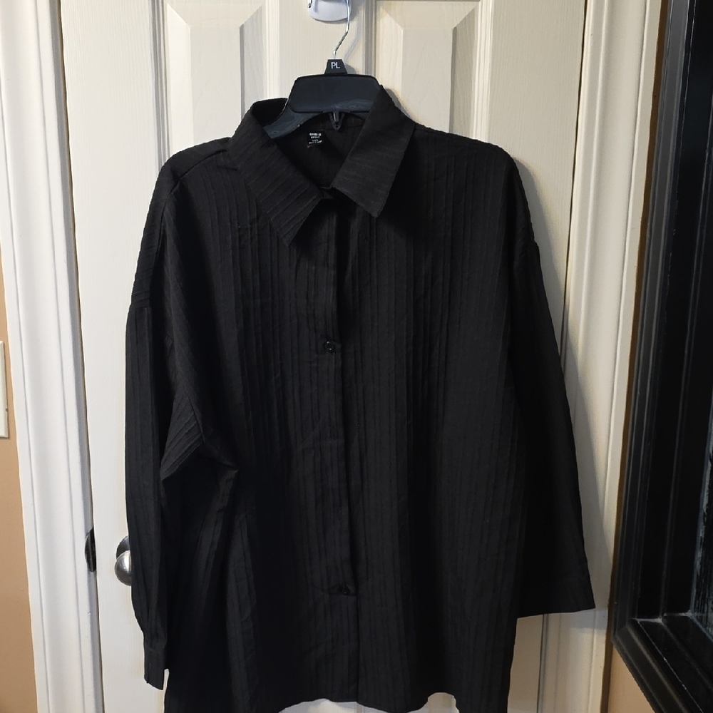 SHEIN Black Button Down Shirt